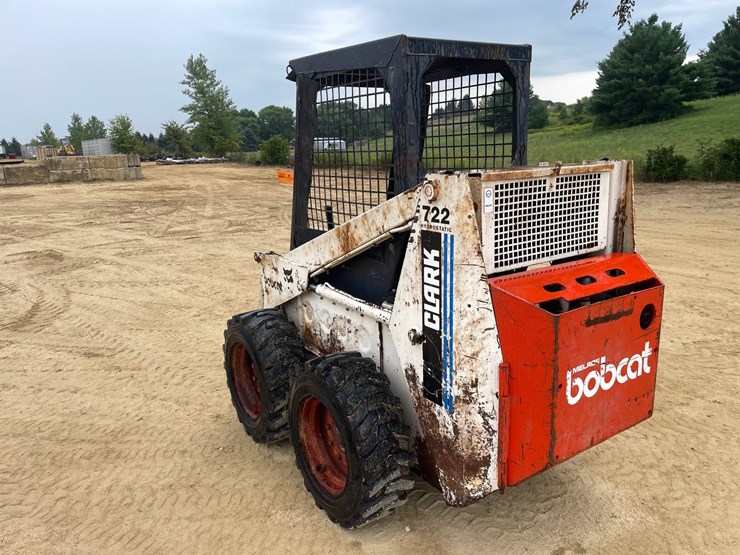 #313-•-bobcat-7222-hydrostatic-skidsteer-image-7