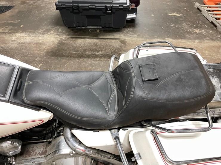 #1251-•-1986-harley-davidson-electric-glide-classic-motorcycle-(has-wi-title)-image-45
