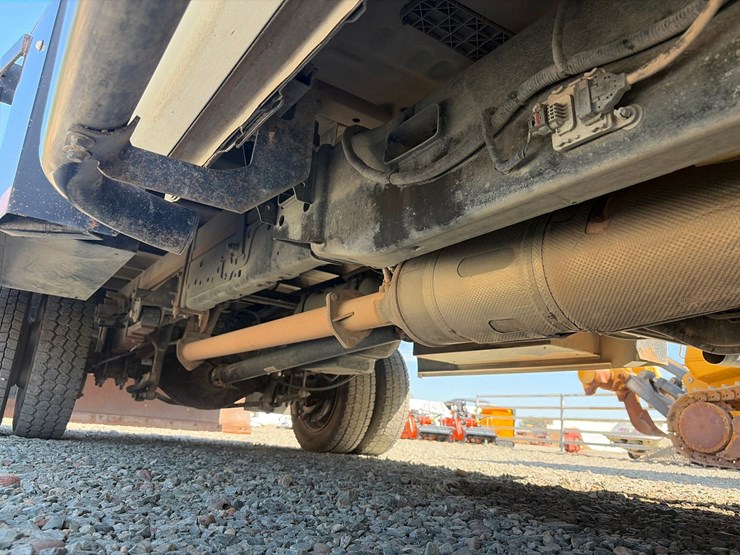 2019-ford-f550-image-35