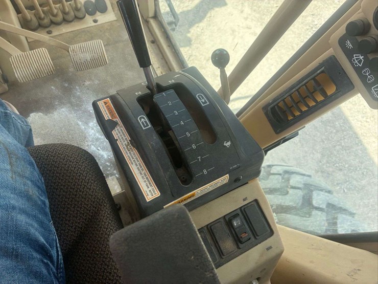 2002-caterpillar-140h-image-26