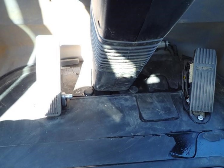 2023-xcmg-xc948u-image-28