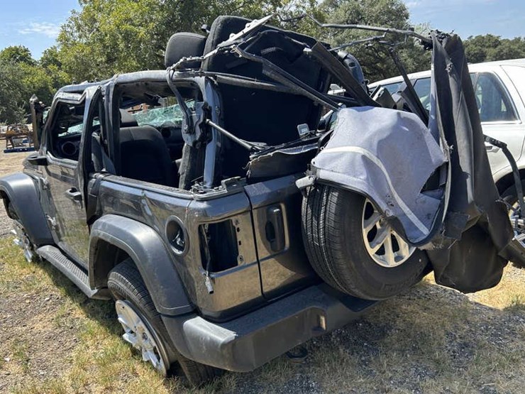 2023-jeep-wrangler-image-6