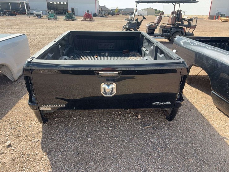 2019-2023-ram-big-horn-truck-bed-image-6