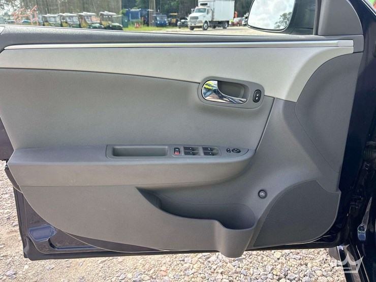 2014-chevrolet-equinox-image-11