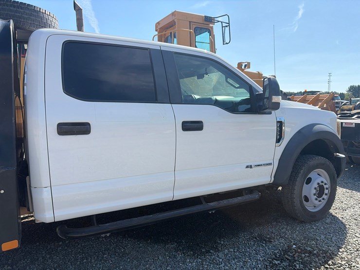 2019-ford-f550-image-15