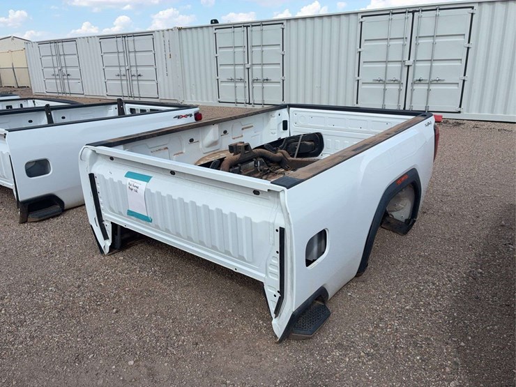 2019-2023-gmc-sierra-truck-bed-image-1