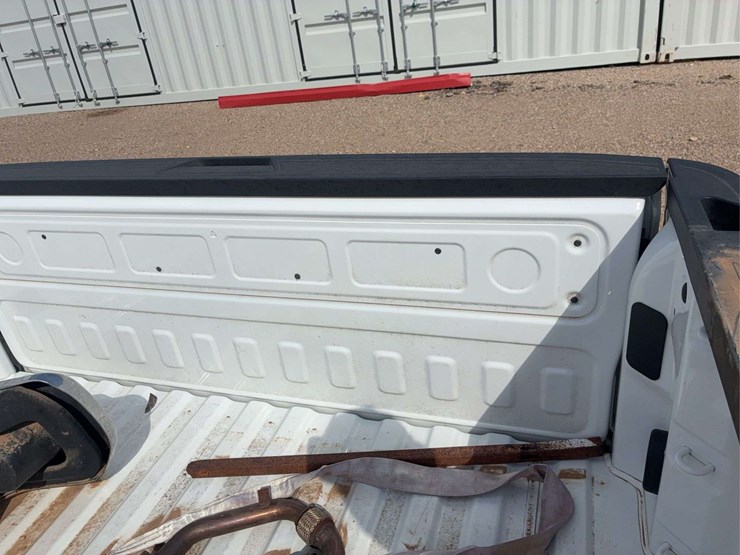 2019-2023-gmc-sierra-truck-bed-image-14