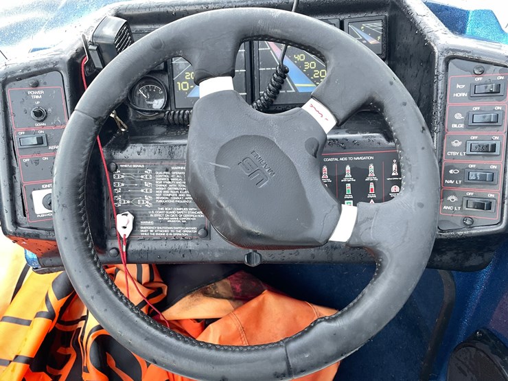 #1258-•-1988-18'-bayliner-bass-trophy-boat-(has-wi-title)-image-40