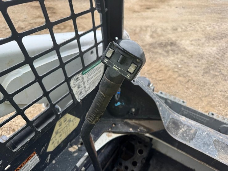 2018-bobcat-t630-image-28
