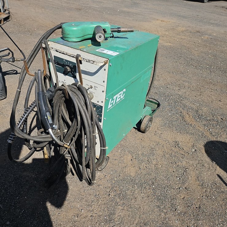 L-TEC 225 WELDER