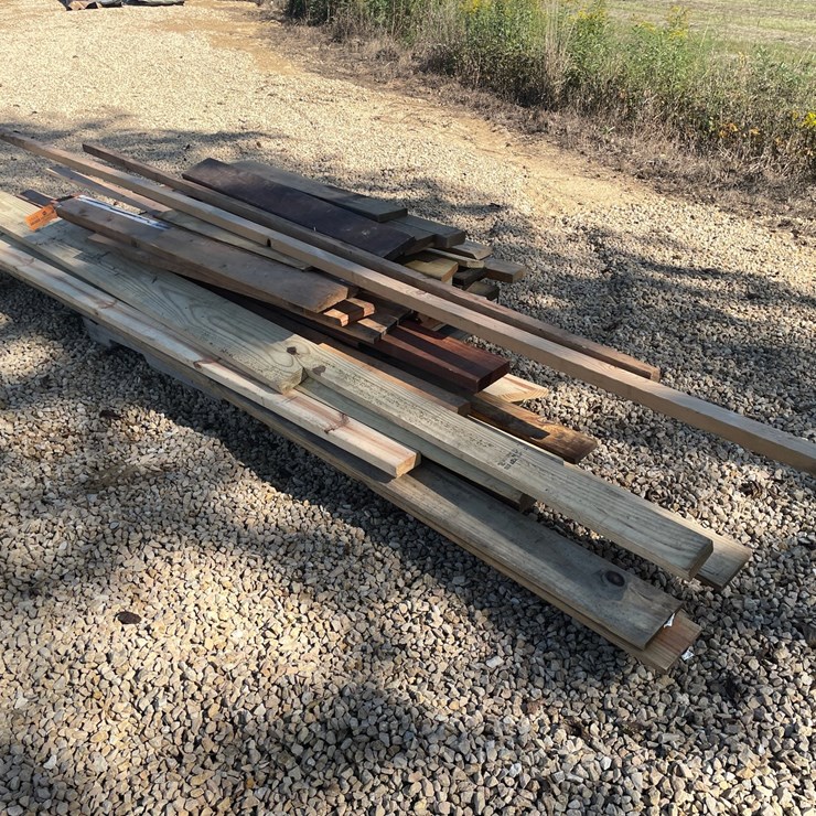 #3869 • Pallet of Misc. Lumber