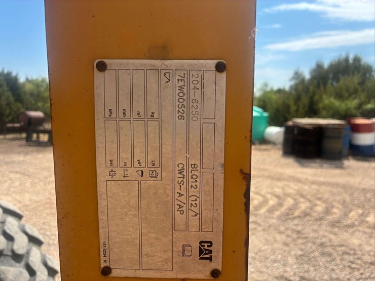 2002-caterpillar-140h-image-9