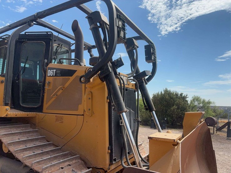 2018-caterpillar-d6t-xl-image-9