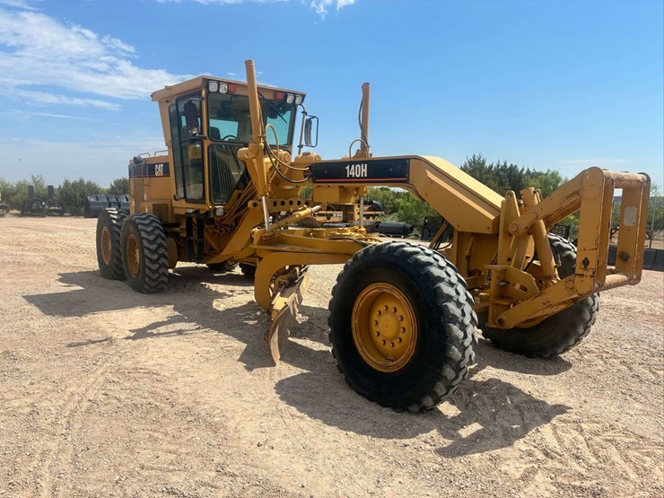 2002-caterpillar-140h-image-1