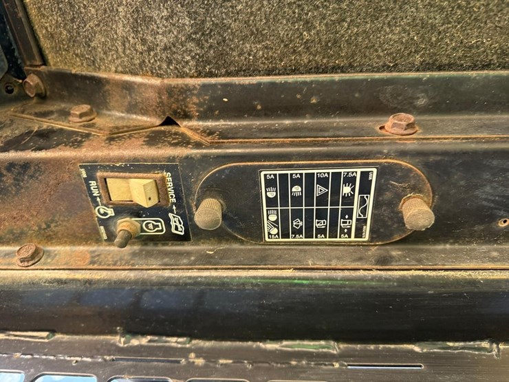 deere-5575-image-21