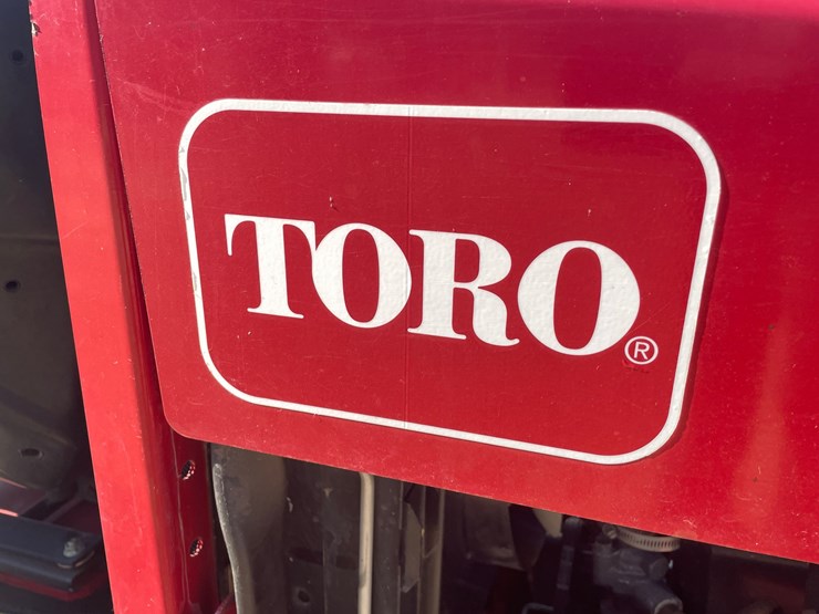 #1252-•-toro-328d-groundmaster-front-cut-diesel-mower-image-9