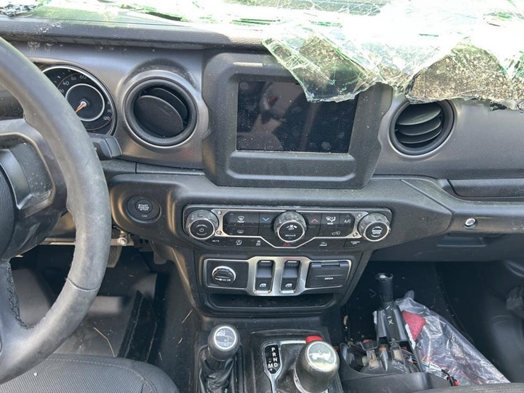 2023-jeep-wrangler-image-9