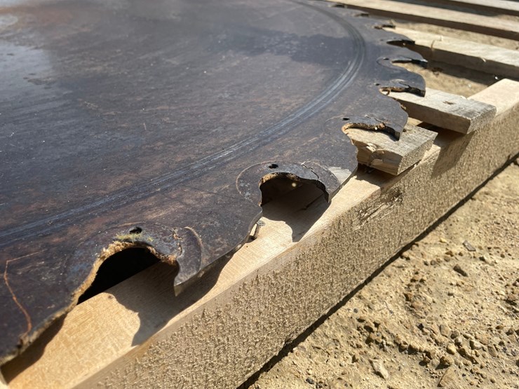 #3863-•-circular-sawmill-buzz-saw-blade-image-4