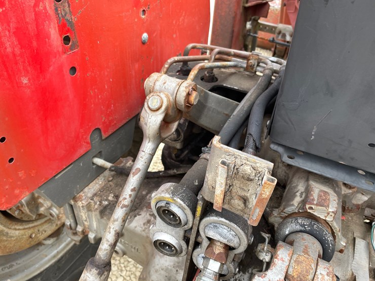 massey-ferguson-265-image-47