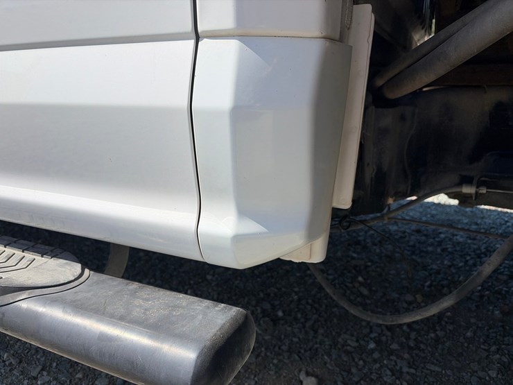 2019-ford-f550-image-19