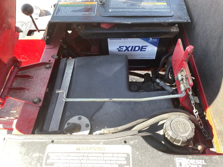#1252-•-toro-328d-groundmaster-front-cut-diesel-mower-image-35