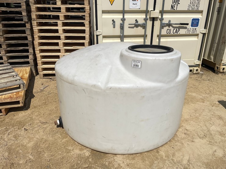 #3842-•-550-gallon-water-tank-image-1