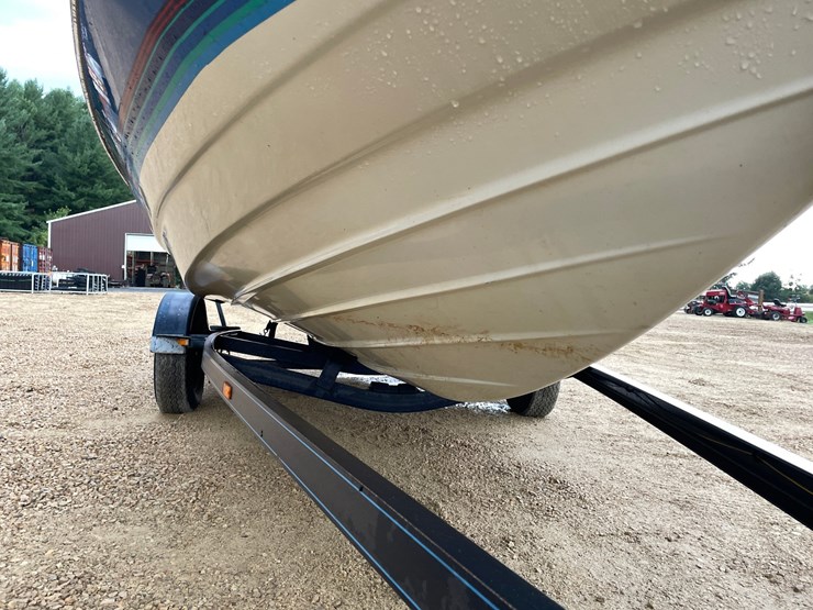#1258-•-1988-18'-bayliner-bass-trophy-boat-(has-wi-title)-image-75