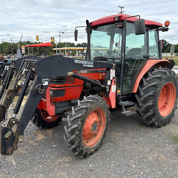 KUBOTA M6800