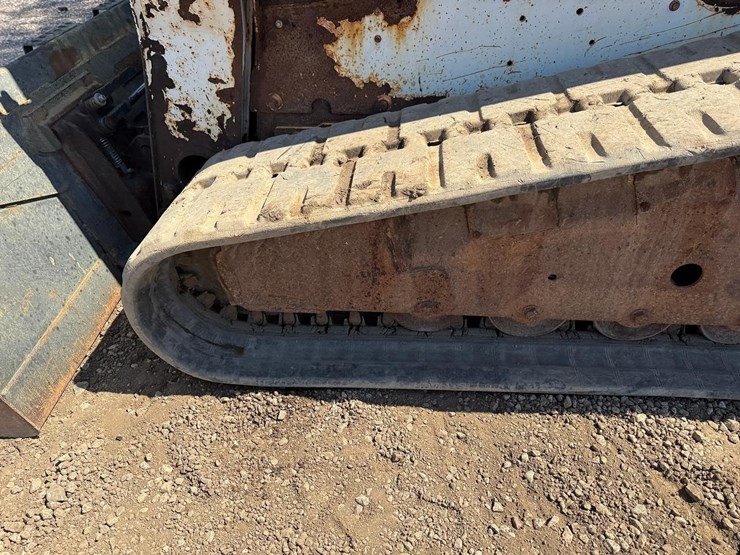 2015-bobcat-t770-image-18