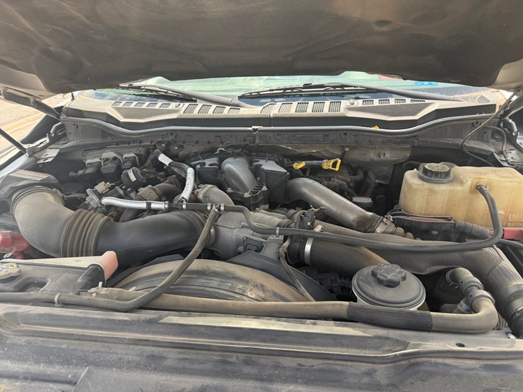 2017-ford-f550-image-28