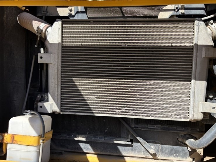 2013-komatsu-pc360-lc-10-image-29