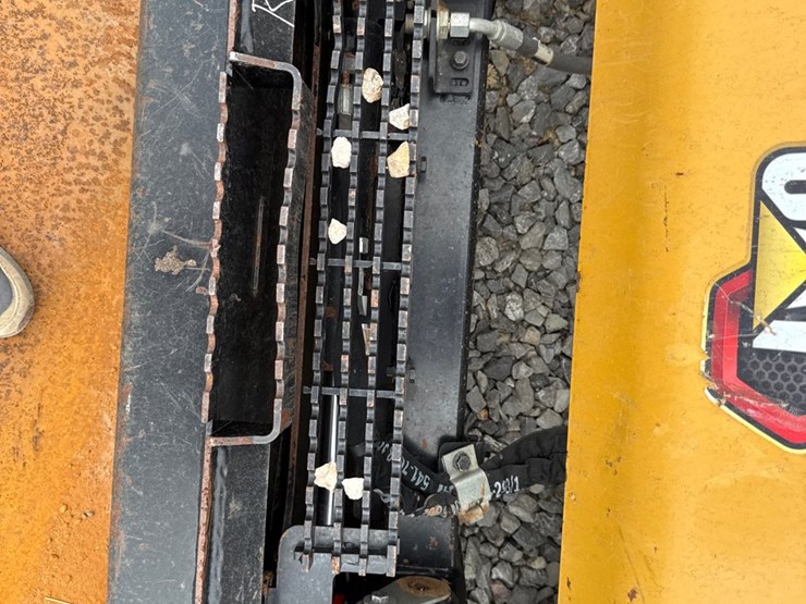 2024-caterpillar-279d3-image-13