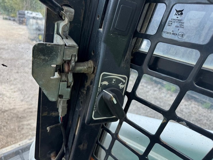 2019-bobcat-t595-image-26