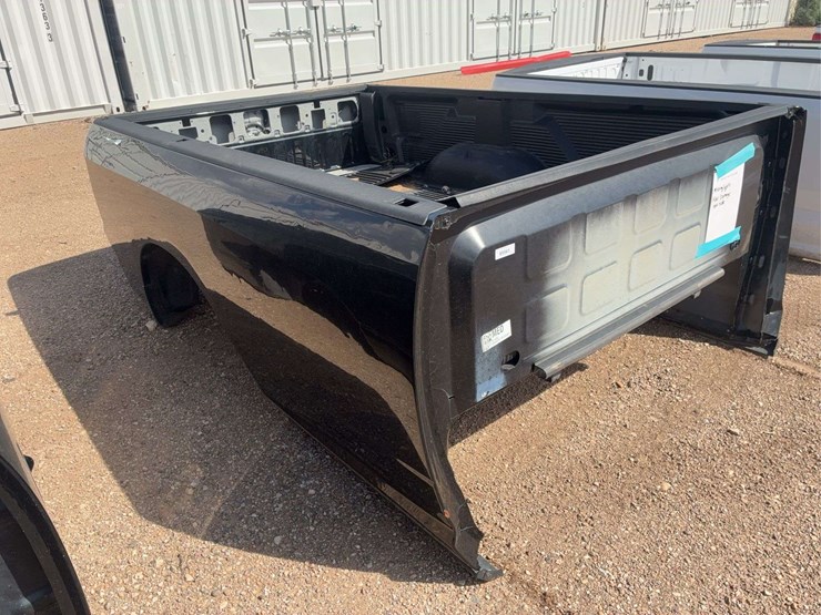 2019-2023-ram-big-horn-truck-bed-image-3