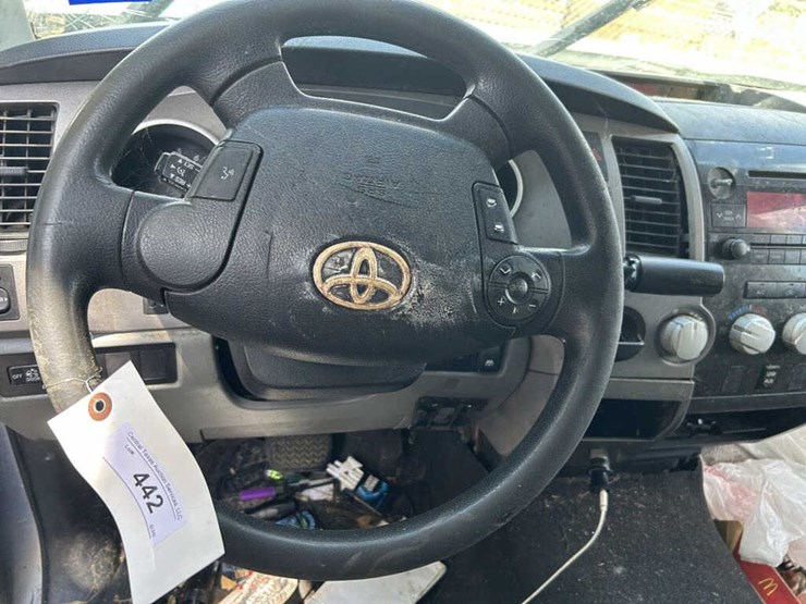 2013-toyota-tundra-image-9