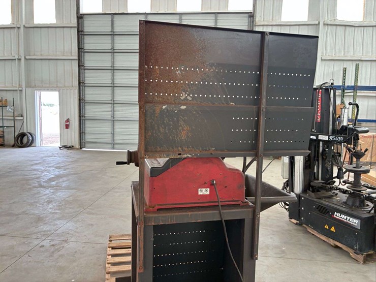 bl505-hunter-precision-brake-service-image-4