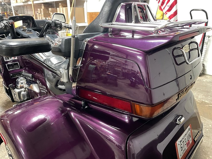 #301-•-1995-honda-goldwing-trike-(has-wi-title)-image-23