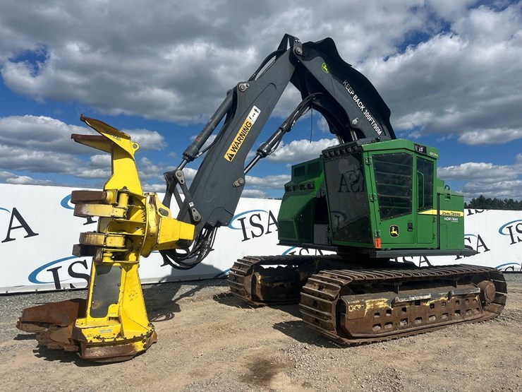 2015-deere-853m-image-1