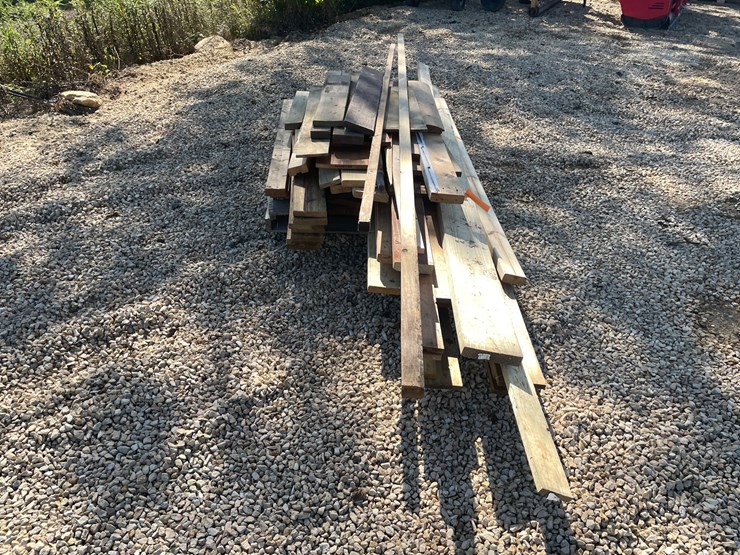 #3869-•-pallet-of-misc.-lumber-image-4
