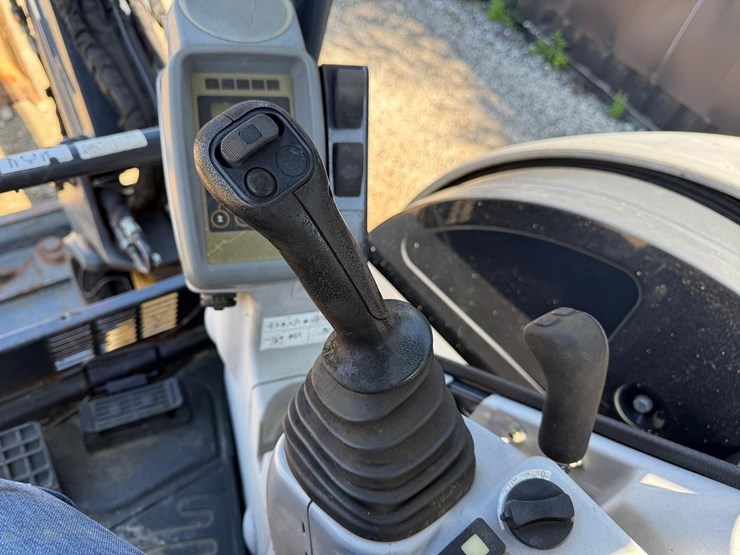 2021-deere-50g-image-22