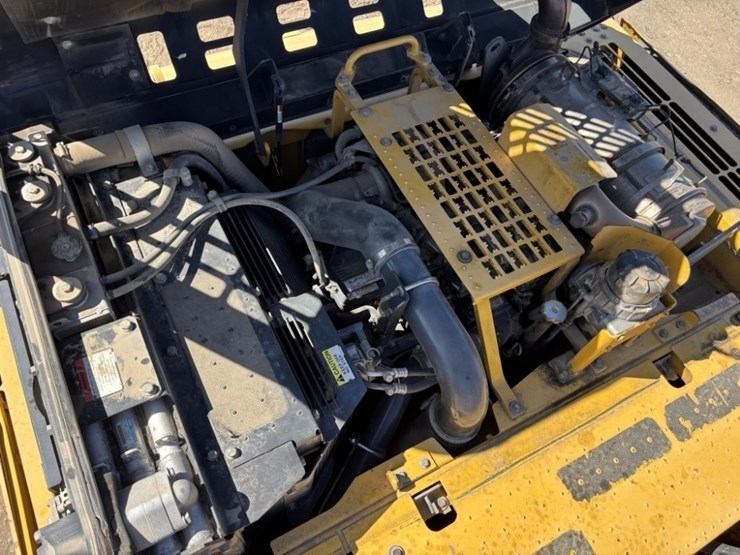 2013-komatsu-pc360-lc-10-image-30