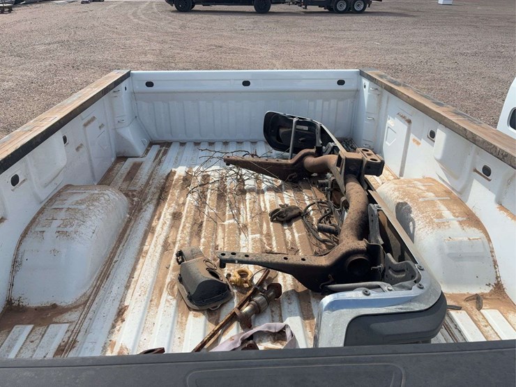 2019-2023-gmc-sierra-truck-bed-image-12