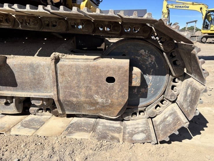 2013-komatsu-pc360-lc-10-image-18