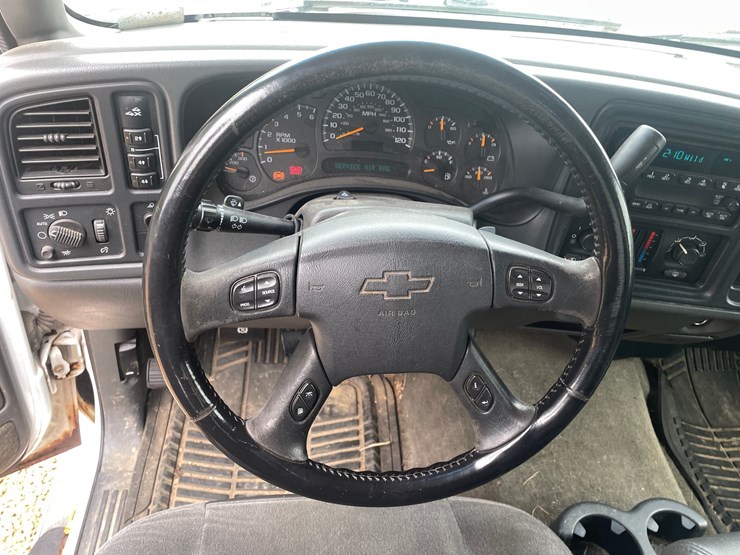 2005-chevrolet-silverado-2500-image-61