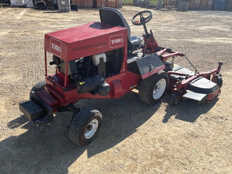 #1252-•-toro-328d-groundmaster-front-cut-diesel-mower-image-5