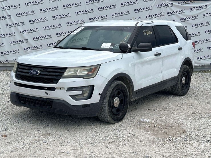 2016-ford-explorer-image-1