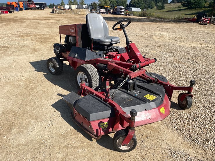 #1252-•-toro-328d-groundmaster-front-cut-diesel-mower-image-3
