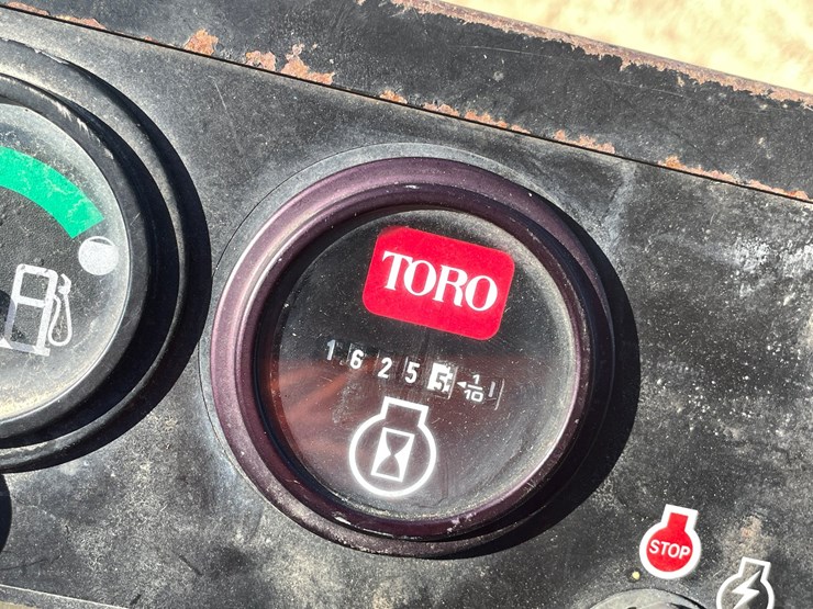 #1252-•-toro-328d-groundmaster-front-cut-diesel-mower-image-65