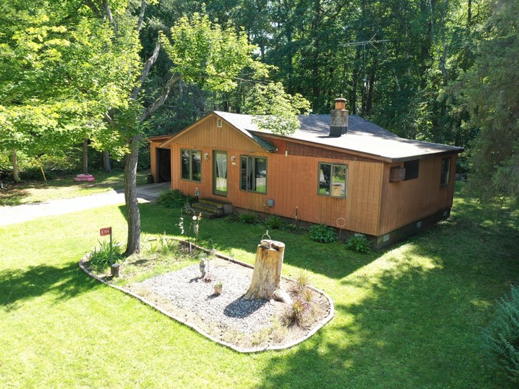 #61000-•-2-bedroom-1-bath-home---8744-musky-point-rd,-tomahawk-wi-image-1