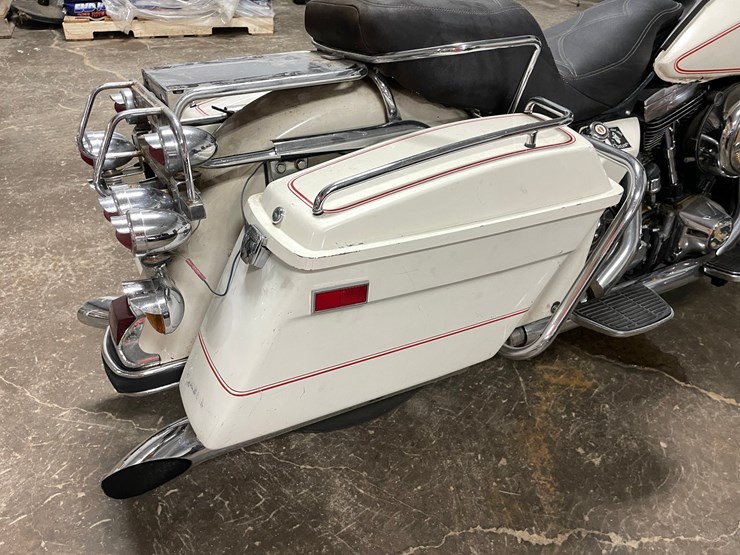 #1251-•-1986-harley-davidson-electric-glide-classic-motorcycle-(has-wi-title)-image-15